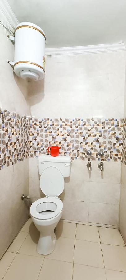 Comodo Satya Niketan Residency New Delhi Exterior photo