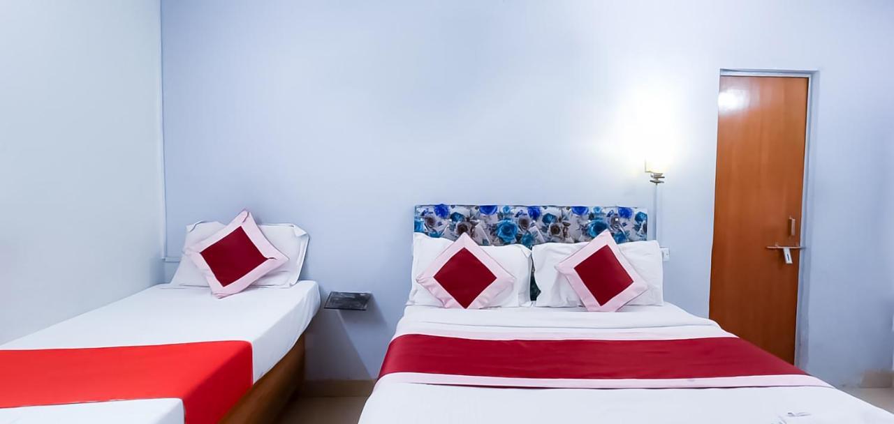 Comodo Satya Niketan Residency New Delhi Exterior photo